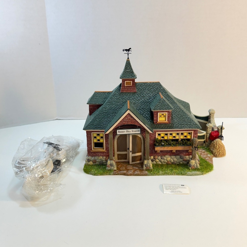 Department 56 Breezy Hill Stables Seasons Bay Lighted Village 56.53447 Box